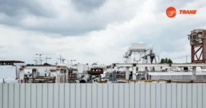 Read more about the article Weathering Oman’s Extreme Heat: How Refrigerated Containers Keep Businesses Cool and Efficient